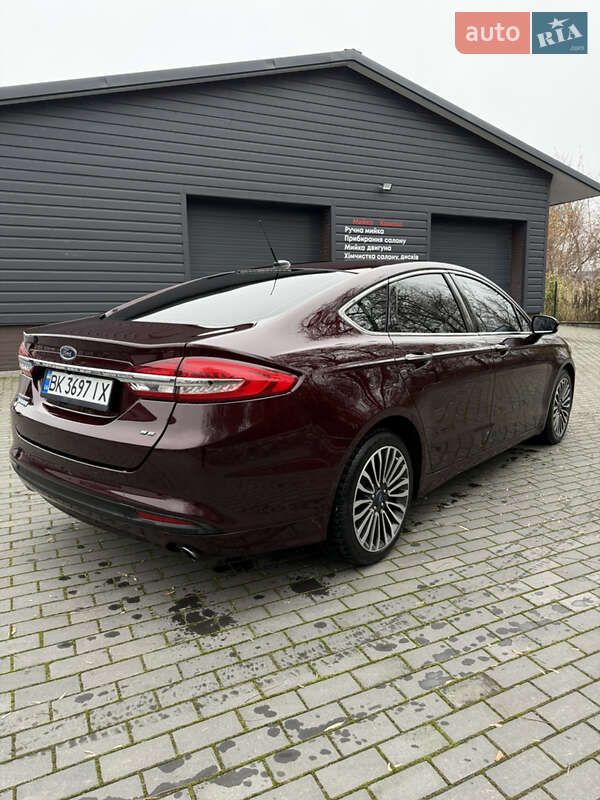 Седан Ford Fusion 2017 в Ровно