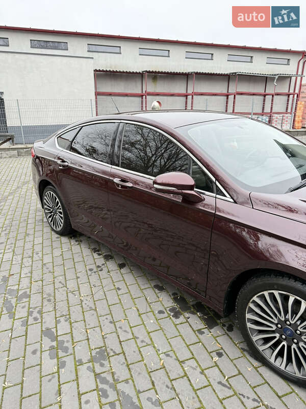 Седан Ford Fusion 2017 в Ровно