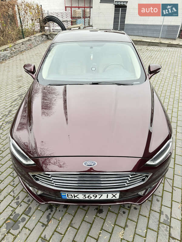 Седан Ford Fusion 2017 в Ровно