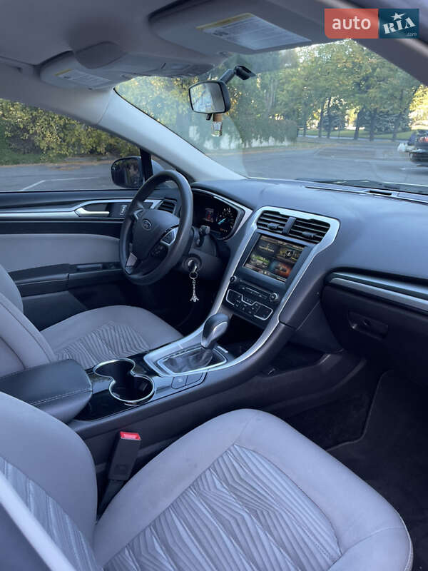 Седан Ford Fusion 2015 в Днепре