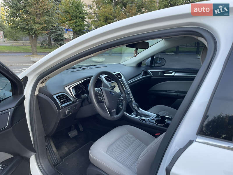 Седан Ford Fusion 2015 в Днепре