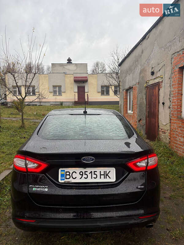Седан Ford Fusion 2016 в Львове
