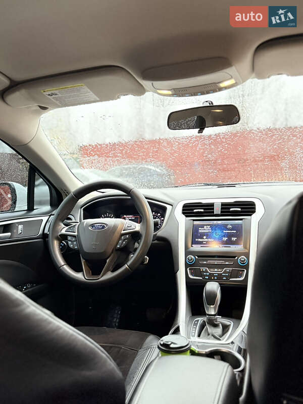 Седан Ford Fusion 2015 в Києві
