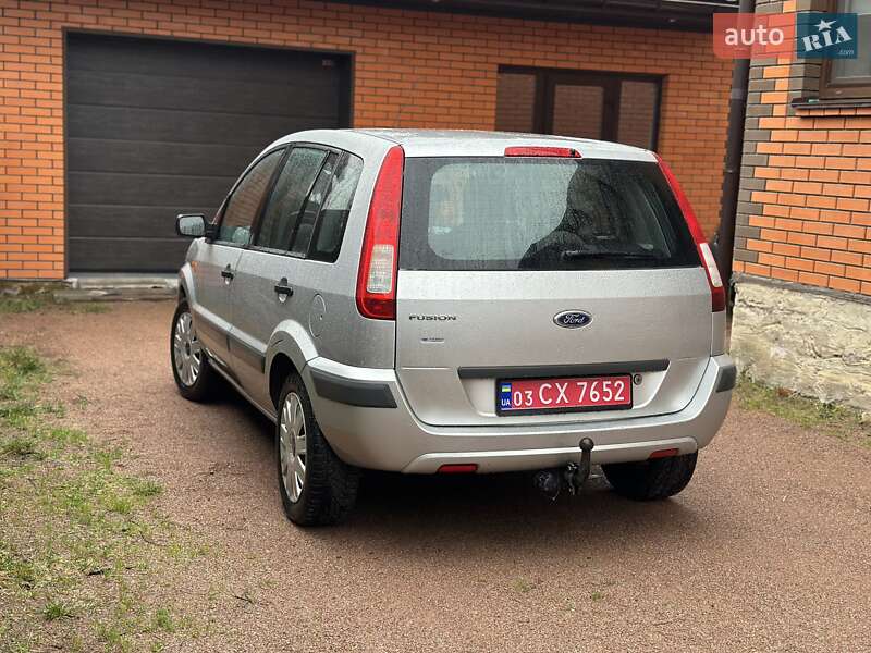 Хэтчбек Ford Fusion 2007 в Коростене