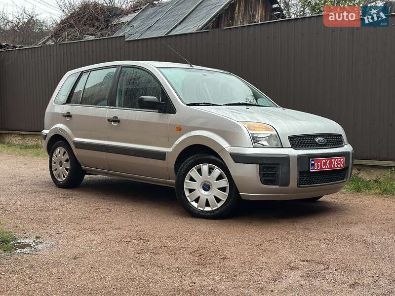 Хэтчбек Ford Fusion 2007 в Коростене