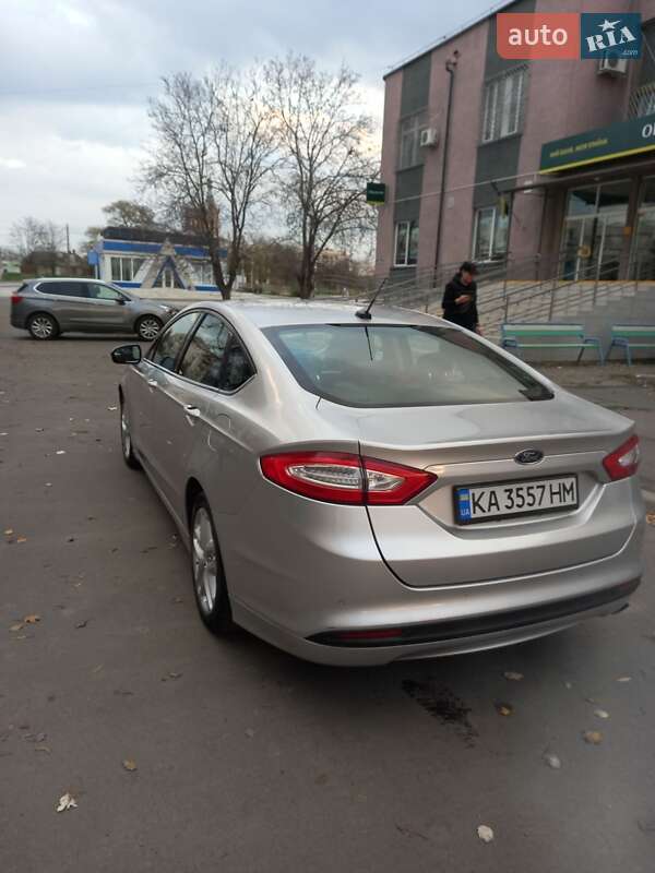 Седан Ford Fusion 2014 в Измаиле
