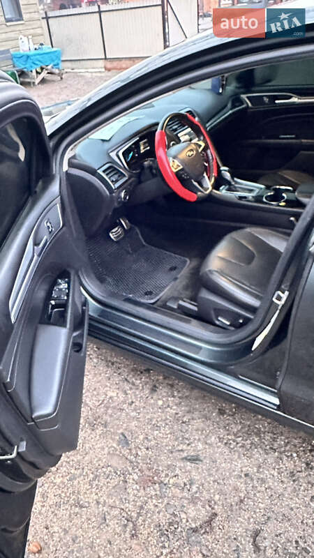 Седан Ford Fusion 2015 в Смеле