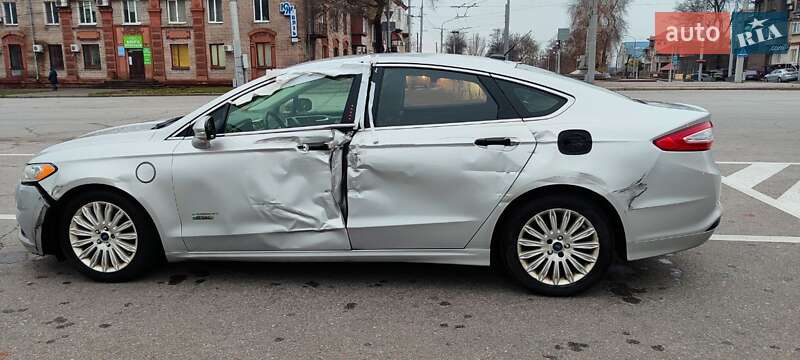 Седан Ford Fusion 2015 в Запорожье