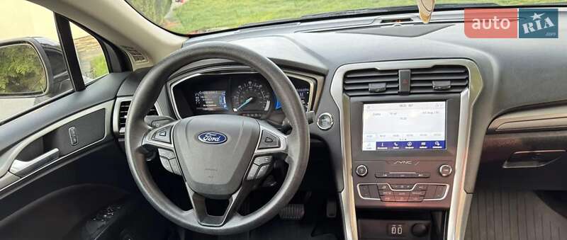 Седан Ford Fusion 2019 в Рівне