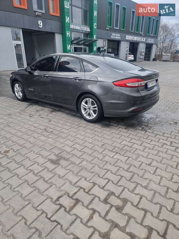 Седан Ford Fusion 2018 в Тернополе