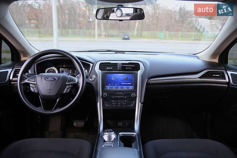 Седан Ford Fusion 2016 в Харкові