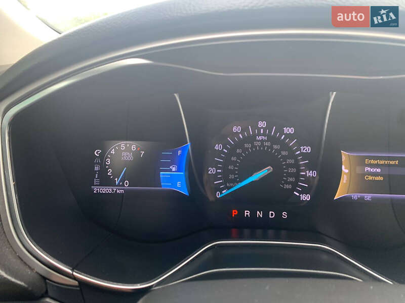 Седан Ford Fusion 2012 в Косове