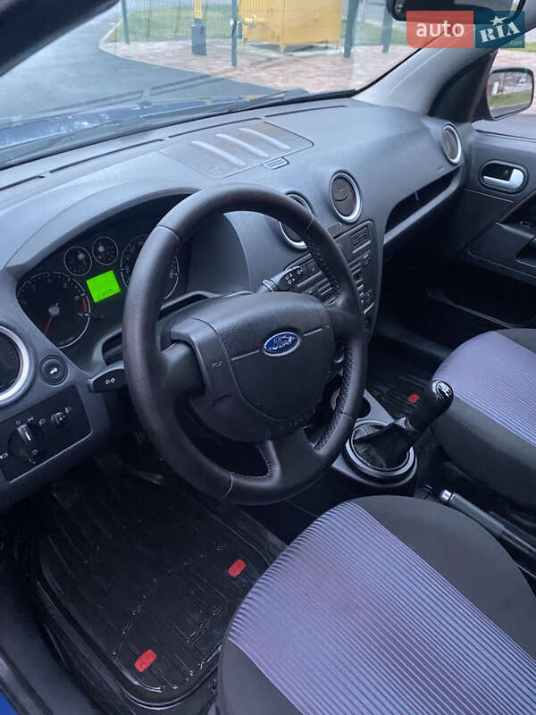 Хэтчбек Ford Fusion 2007 в Чернигове