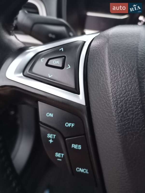 Седан Ford Fusion 2017 в Вишгороді