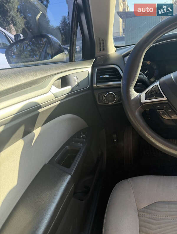 Седан Ford Fusion 2015 в Коломиї