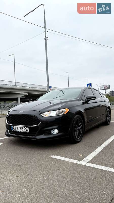 Седан Ford Fusion 2013 в Вышгороде