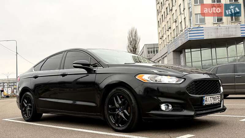 Седан Ford Fusion 2013 в Вышгороде