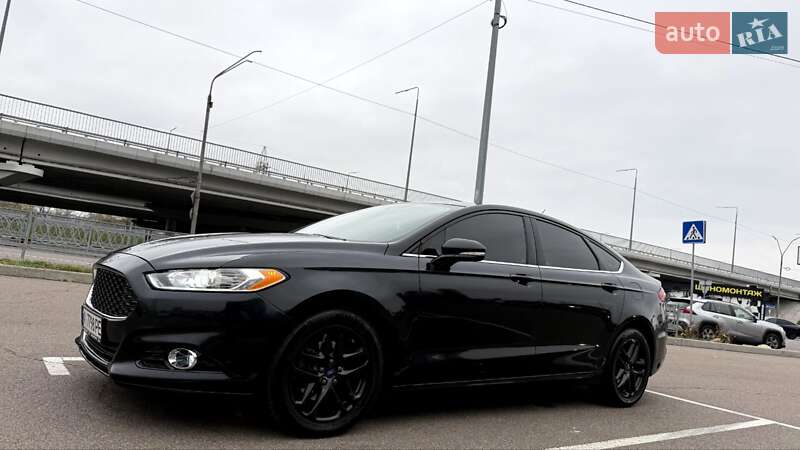 Седан Ford Fusion 2013 в Вышгороде