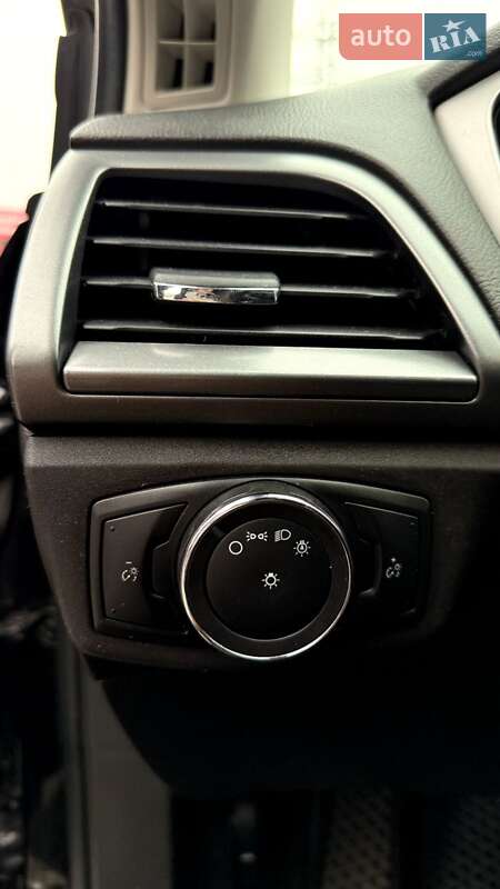 Седан Ford Fusion 2013 в Вышгороде