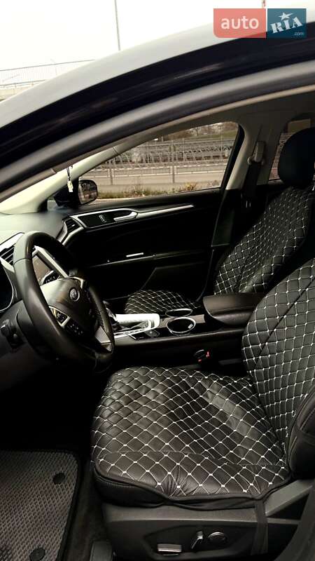 Седан Ford Fusion 2013 в Вышгороде