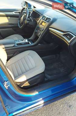 Седан Ford Fusion 2016 в Черкасах