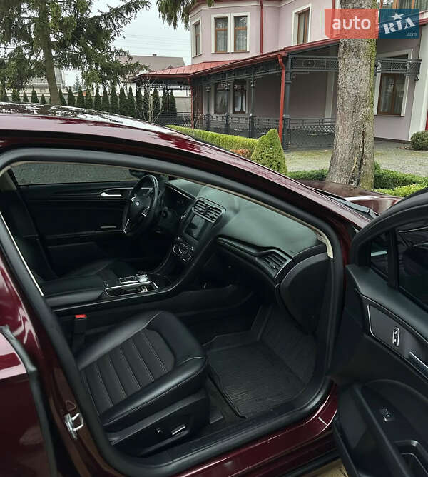 Седан Ford Fusion 2018 в Львові