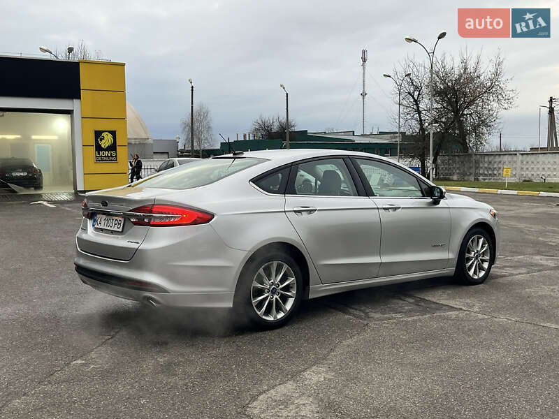 Седан Ford Fusion 2017 в Києві