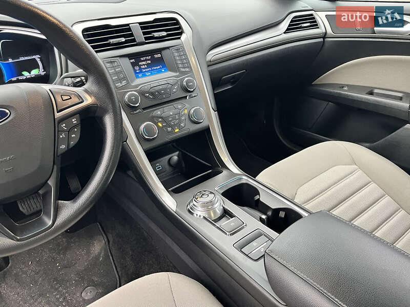 Седан Ford Fusion 2017 в Києві