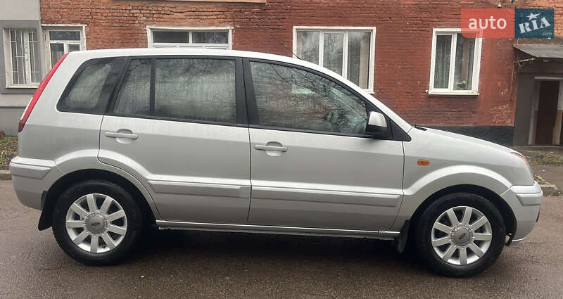 Хэтчбек Ford Fusion 2011 в Нежине