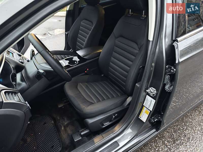 Седан Ford Fusion 2015 в Сумах