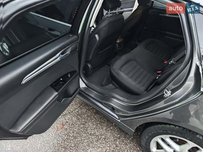 Седан Ford Fusion 2015 в Сумах