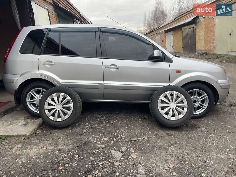 Хетчбек Ford Fusion 2010 в Ніжині