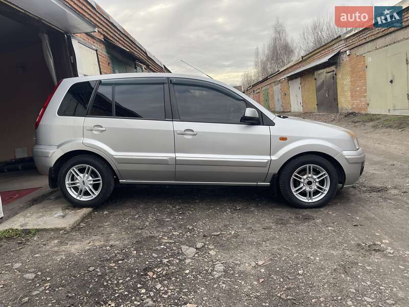 Хетчбек Ford Fusion 2010 в Ніжині