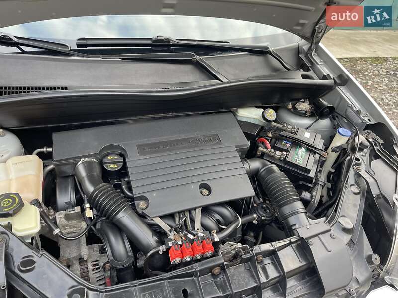 Хетчбек Ford Fusion 2010 в Ніжині