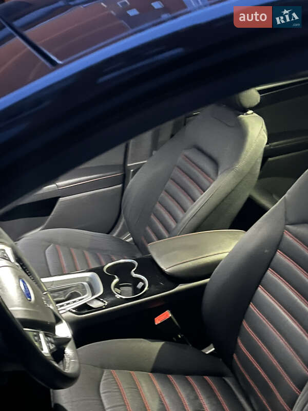 Седан Ford Fusion 2016 в Тернополе фото 18 Седан Ford Fusion 2016 в Тернополе