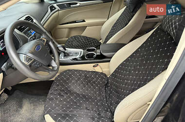 Седан Ford Fusion 2012 в Надворной