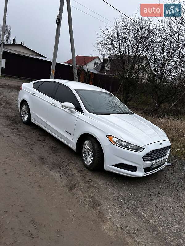 Седан Ford Fusion 2013 в Киеве фото 2 Седан Ford Fusion 2013 в Киеве