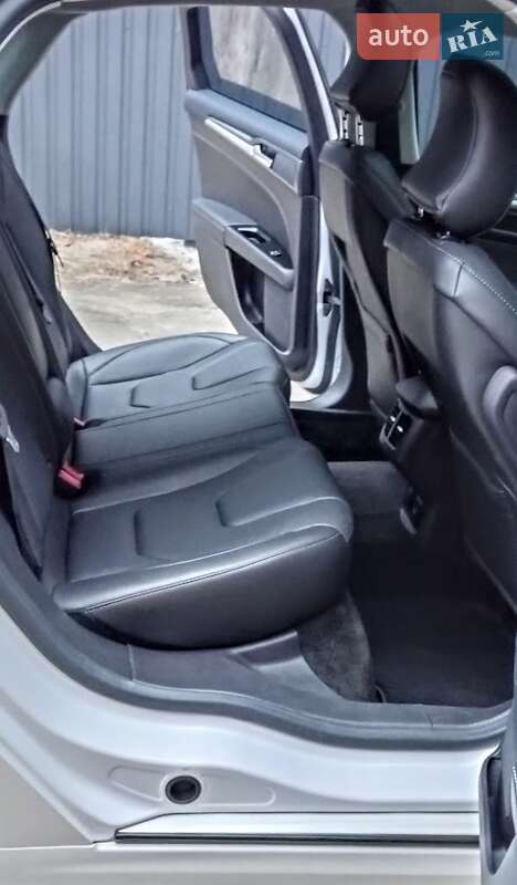Седан Ford Fusion 2016 в Киеве фото 7 Седан Ford Fusion 2016 в Киеве