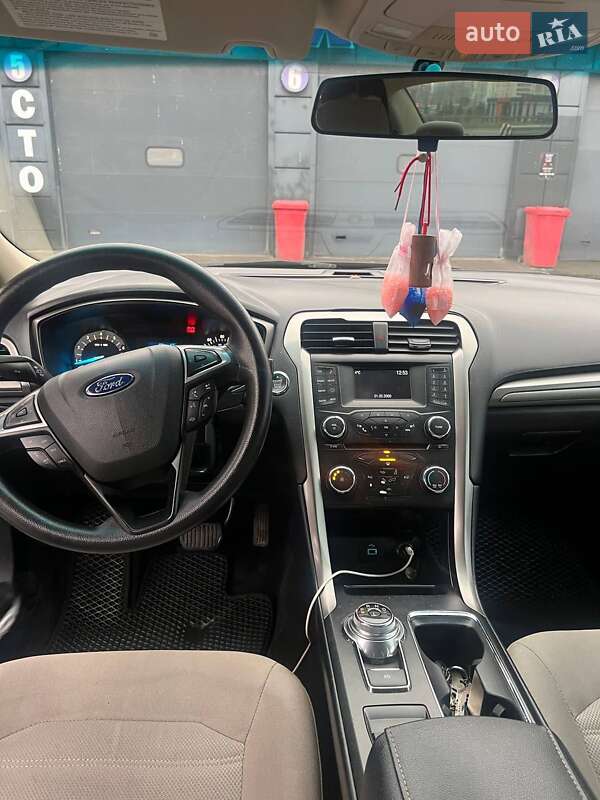 Седан Ford Fusion 2016 в Киеве