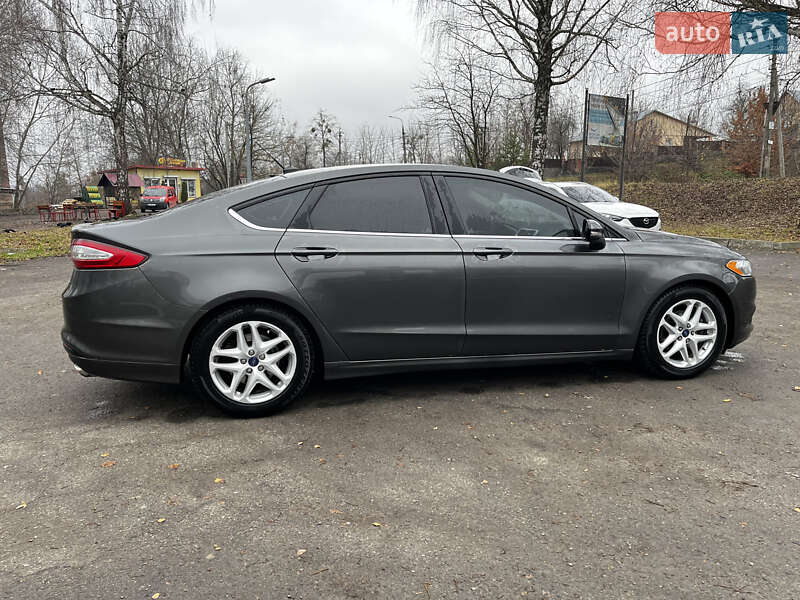 Седан Ford Fusion 2016 в Золочеве