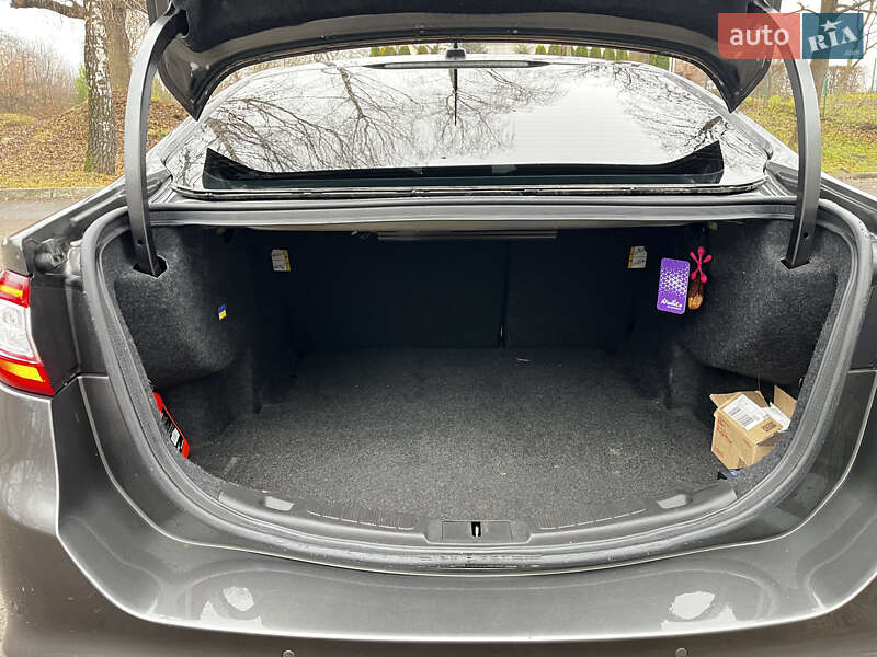 Седан Ford Fusion 2016 в Золочеве