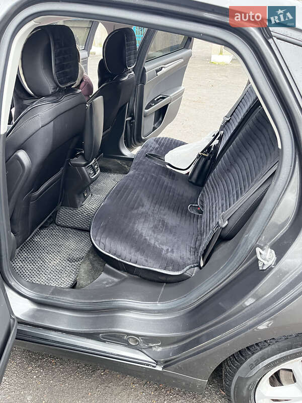 Седан Ford Fusion 2016 в Золочеве