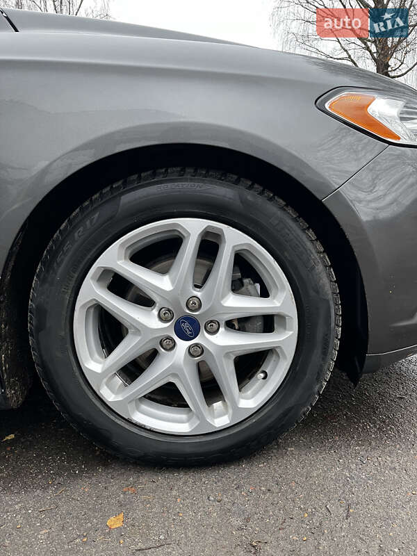 Седан Ford Fusion 2016 в Золочеве