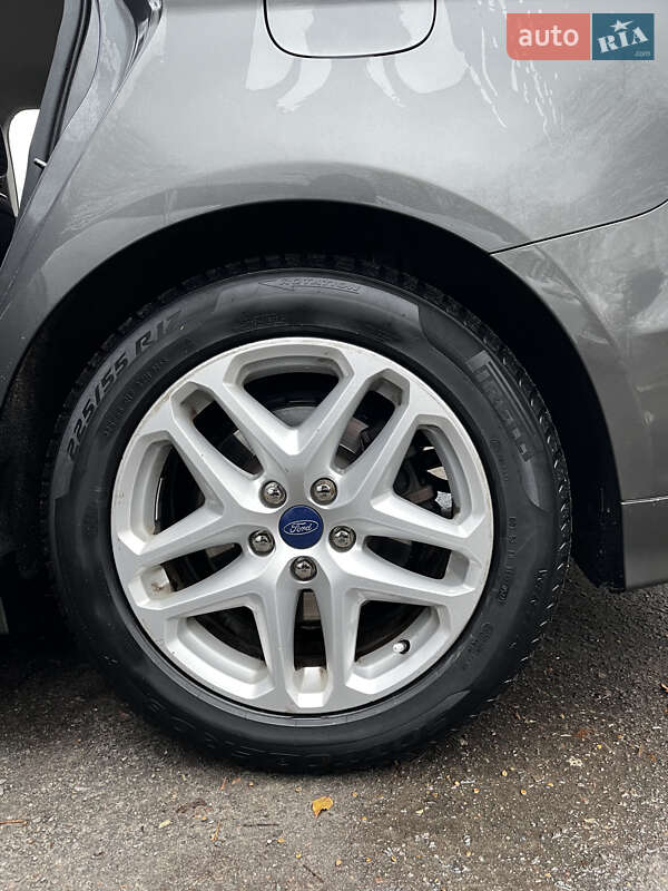 Седан Ford Fusion 2016 в Золочеве