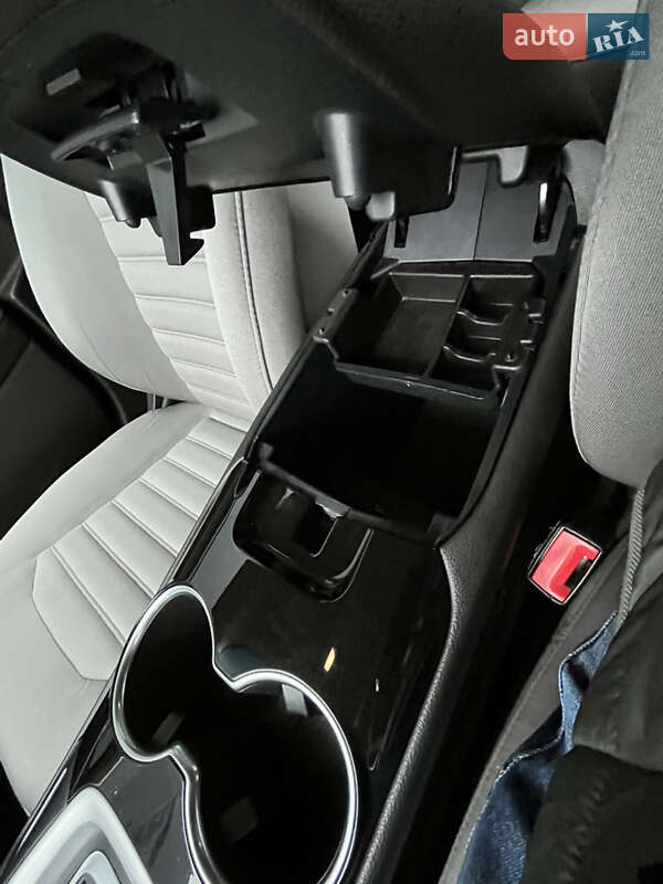 Седан Ford Fusion 2014 в Києві фото 26 Седан Ford Fusion 2014 в Києві