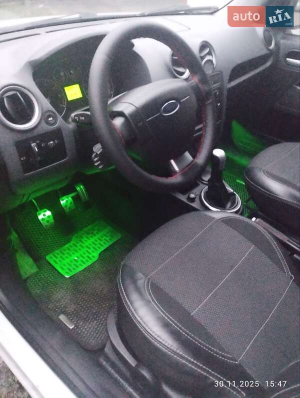 Хэтчбек Ford Fusion 2011 в Чернигове фото 4 Хэтчбек Ford Fusion 2011 в Чернигове