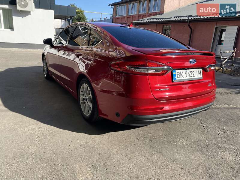 Седан Ford Fusion 2020 в Ровно