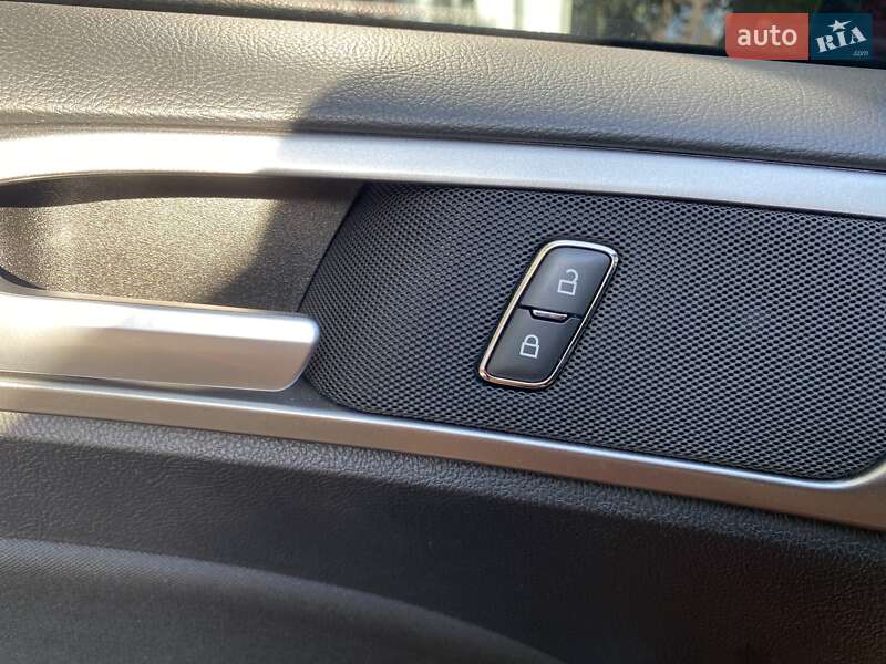 Седан Ford Fusion 2020 в Ровно