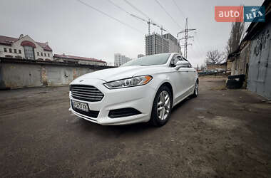 Седан Ford Fusion 2015 в Києві