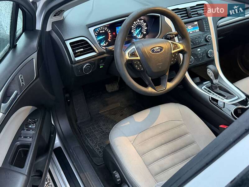 Седан Ford Fusion 2014 в Борисполі